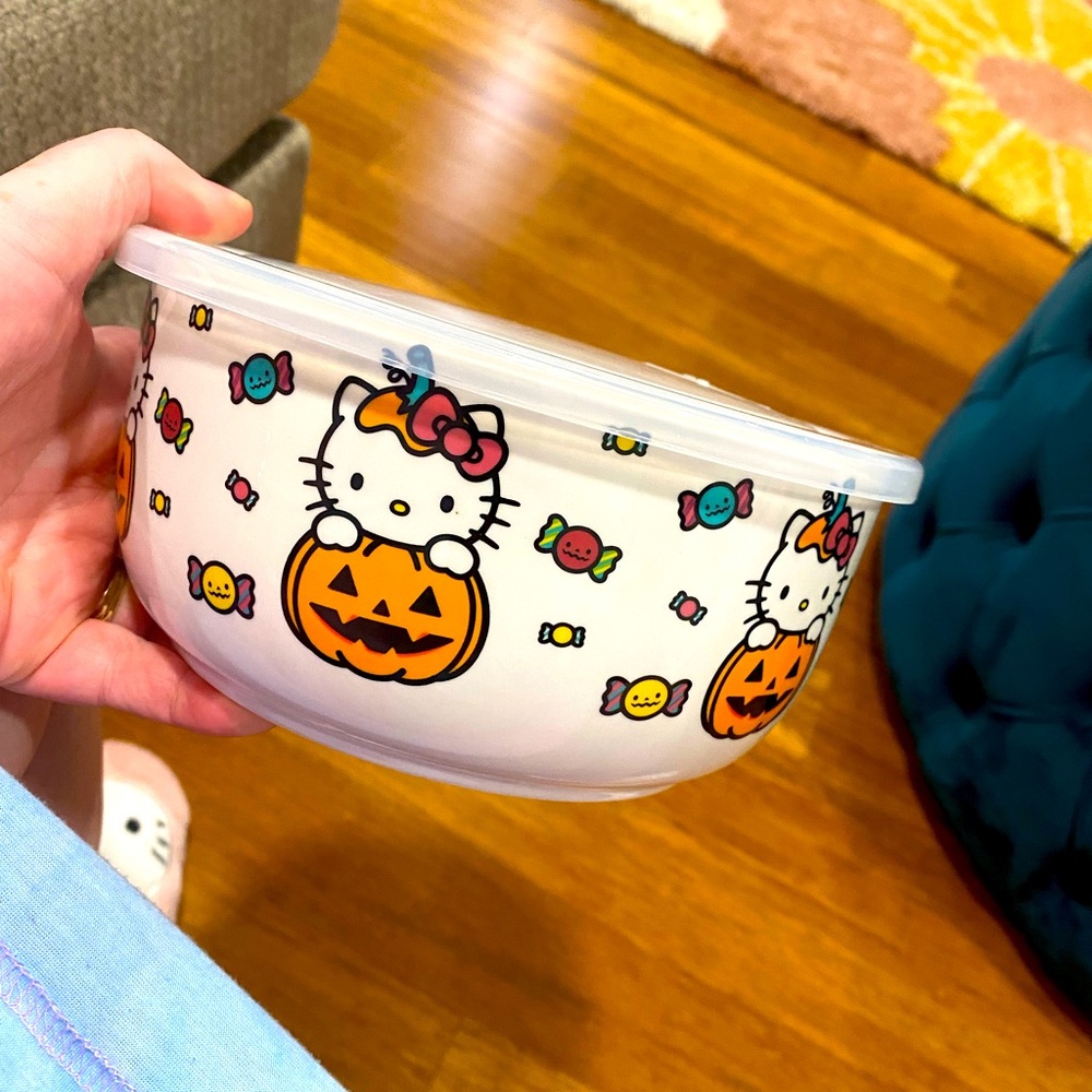 Hello Kitty Halloween Bowl